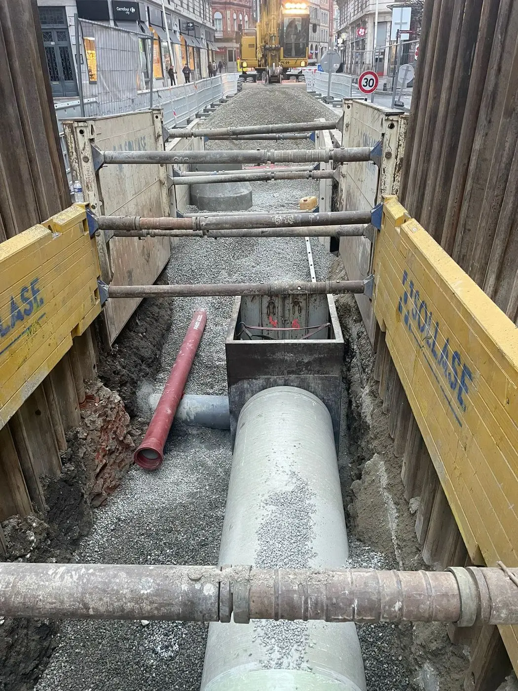 Réseaux pluvial et assainissement en centre-ville, rue de Metz