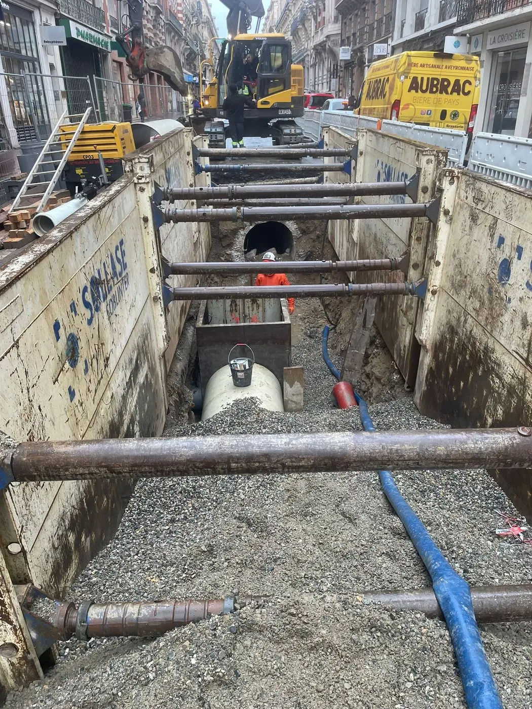Réseaux pluvial et assainissement en centre-ville, rue de Metz