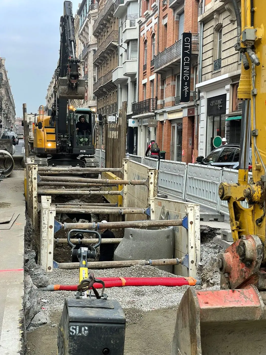 Réseaux pluvial et assainissement en centre-ville, rue de Metz